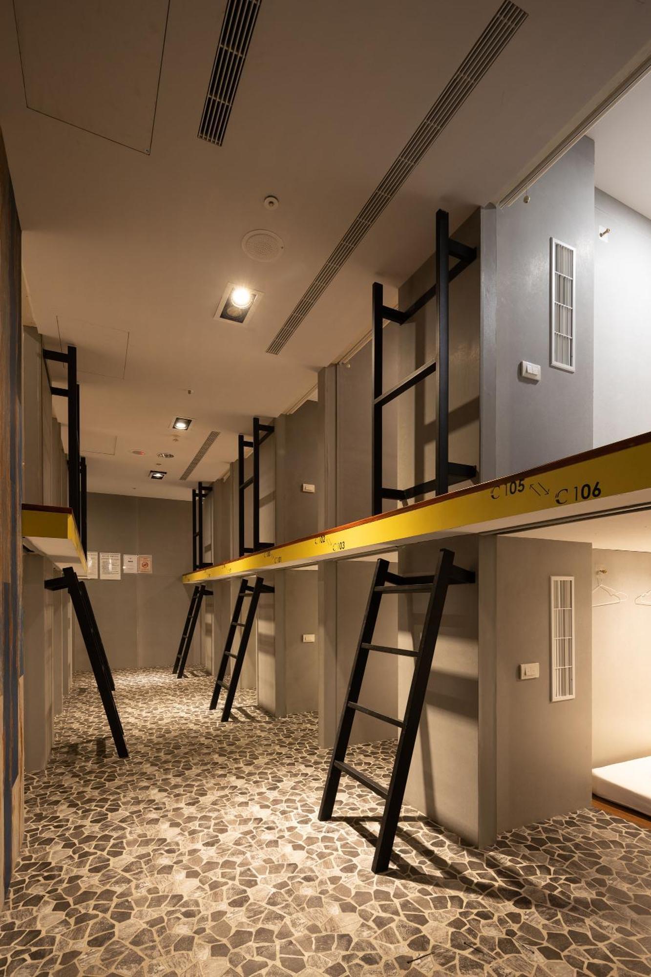 Ningcui Business Hotel ไถจง ภายนอก รูปภาพ