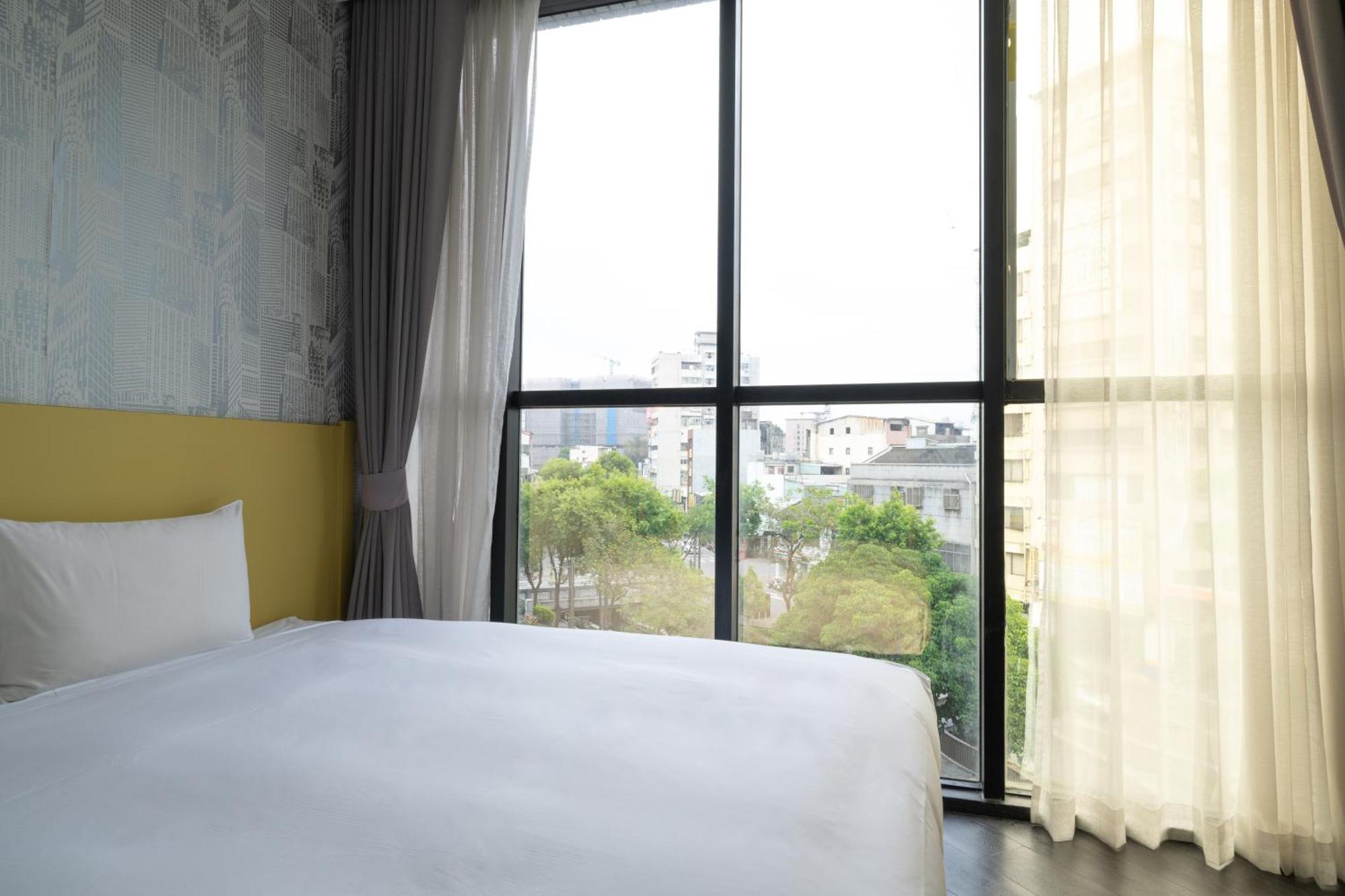 Ningcui Business Hotel ไถจง ห้อง รูปภาพ