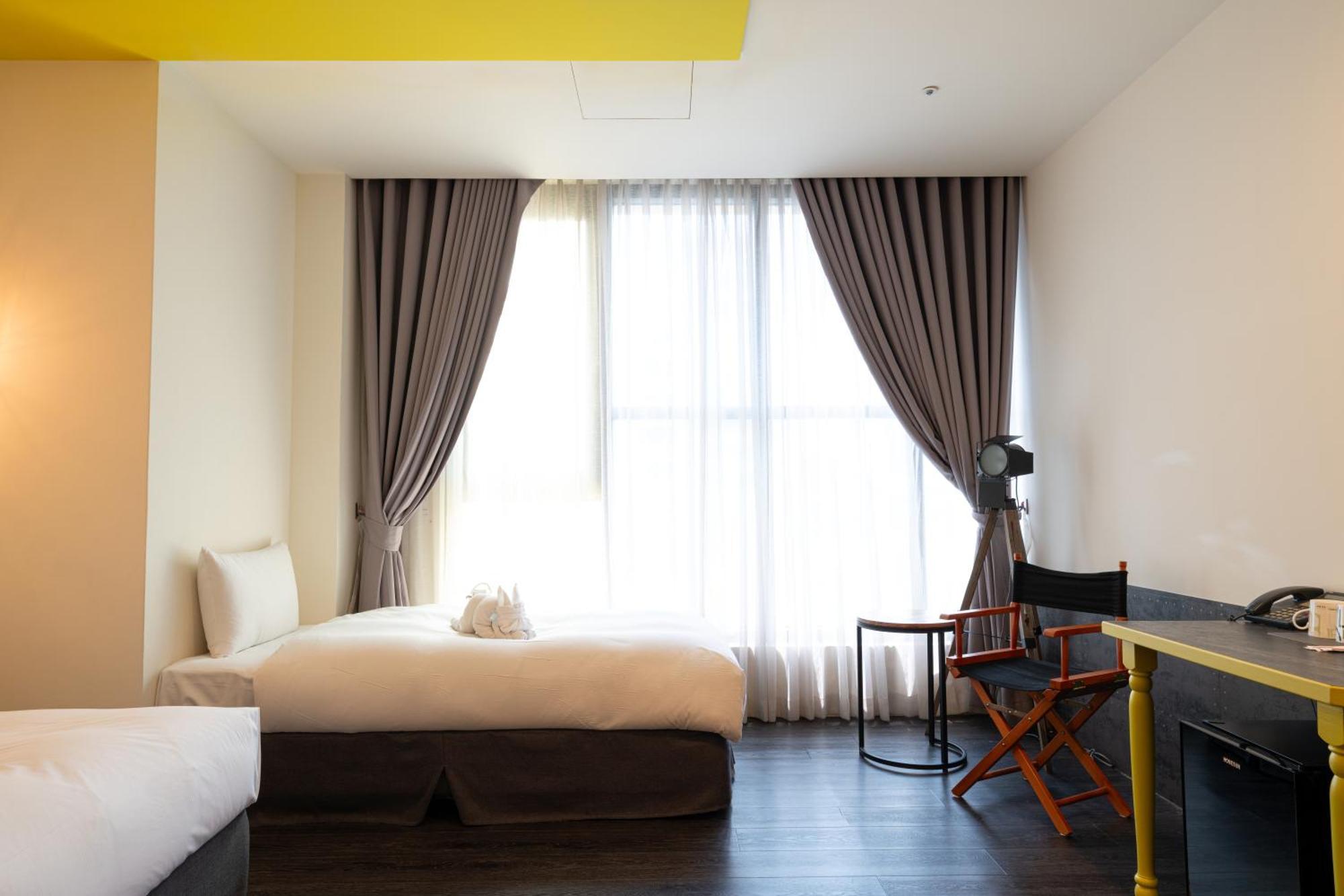 Ningcui Business Hotel ไถจง ภายนอก รูปภาพ