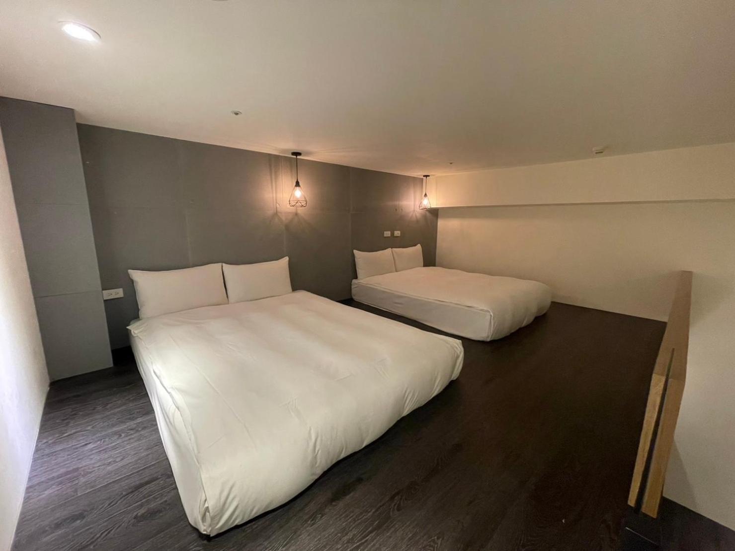 Ningcui Business Hotel ไถจง ภายนอก รูปภาพ