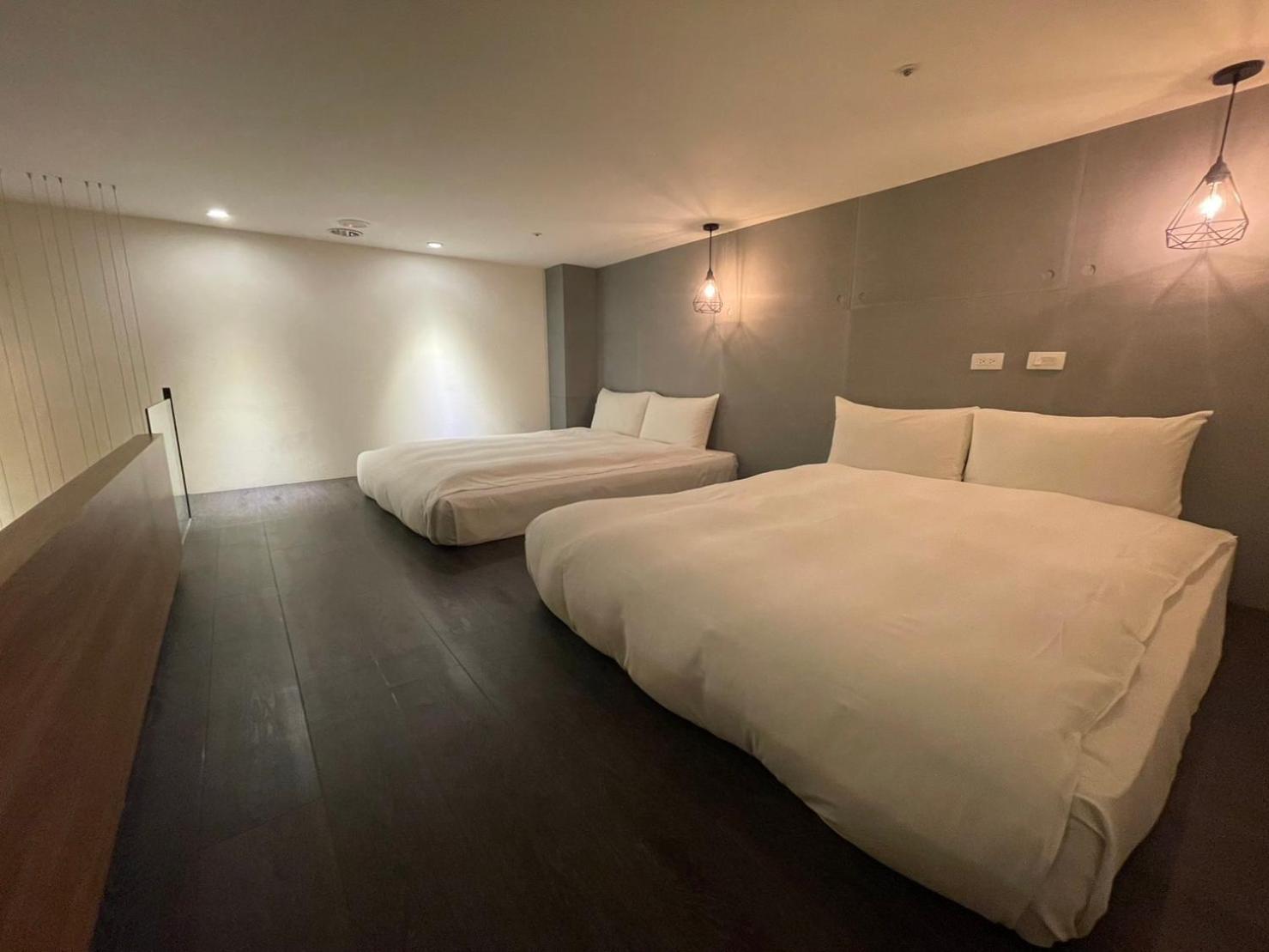 Ningcui Business Hotel ไถจง ภายนอก รูปภาพ