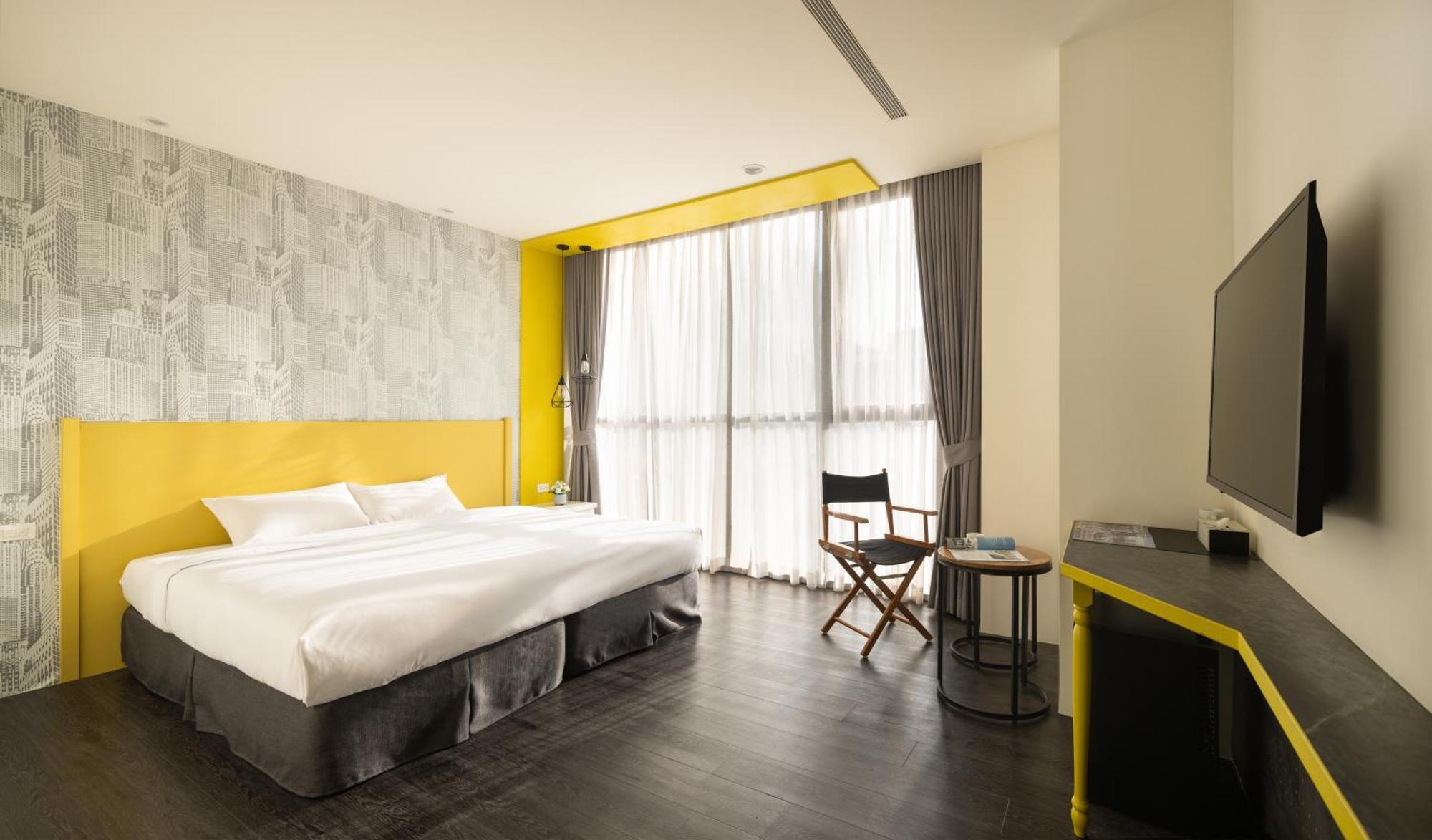 Ningcui Business Hotel ไถจง ภายนอก รูปภาพ