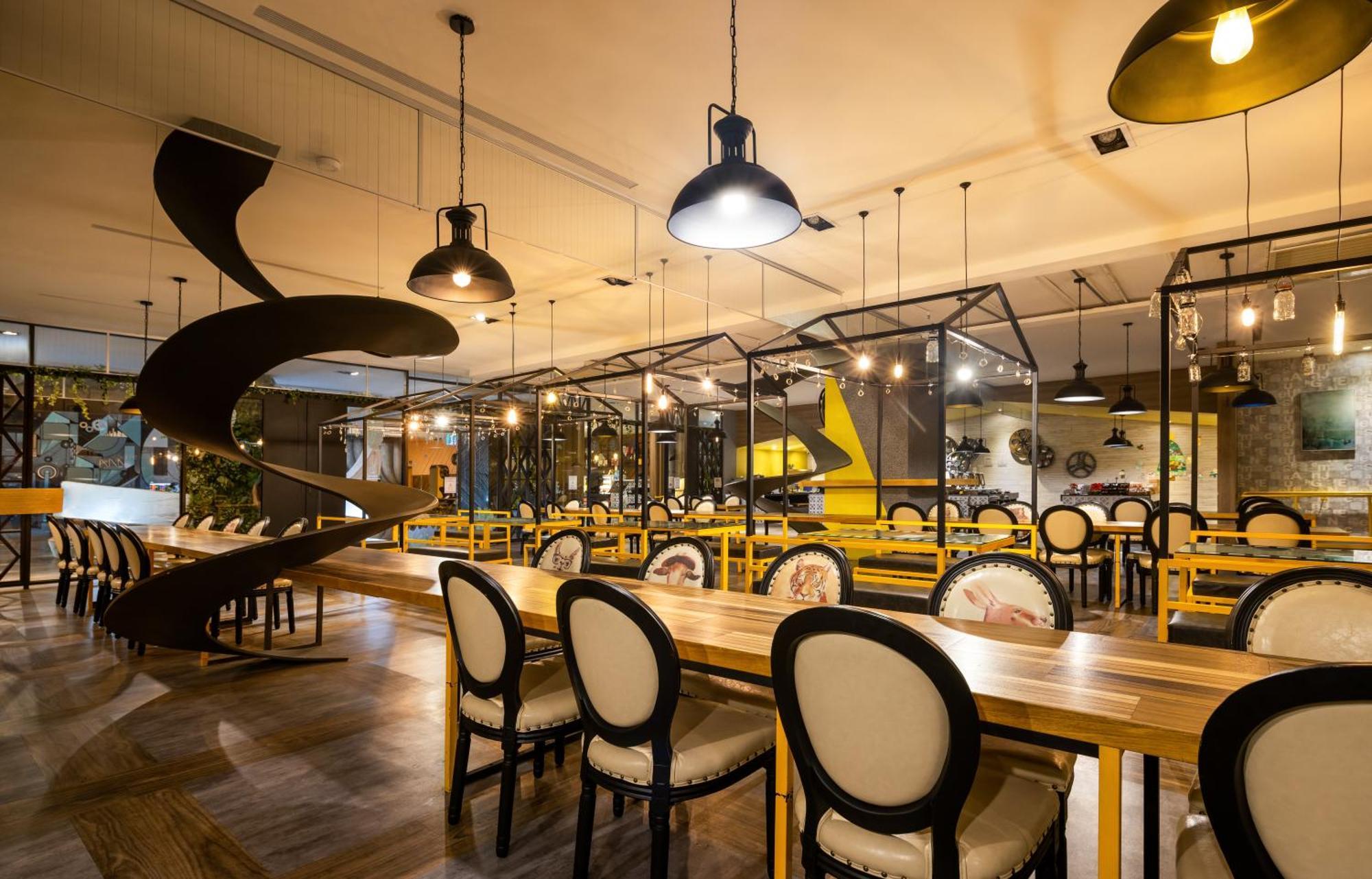 Ningcui Business Hotel ไถจง ภายนอก รูปภาพ