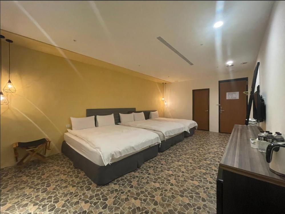Ningcui Business Hotel ไถจง ห้อง รูปภาพ